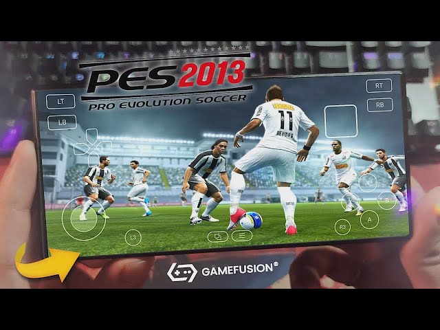 PES 2013 screenshot — match action